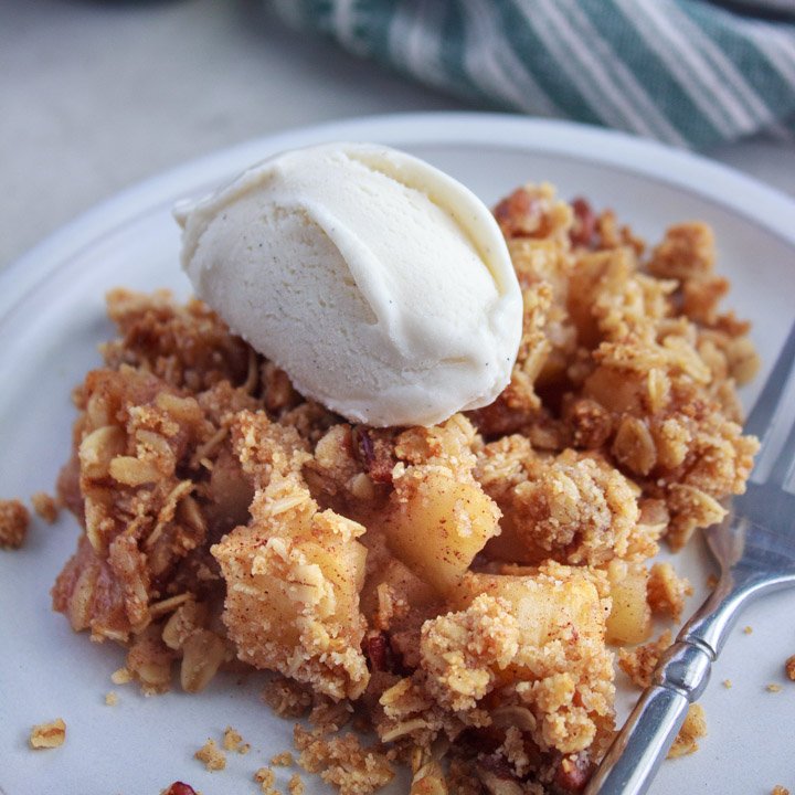 Gluten-Free Apple Crisp with Less Sugar & Almond Flour