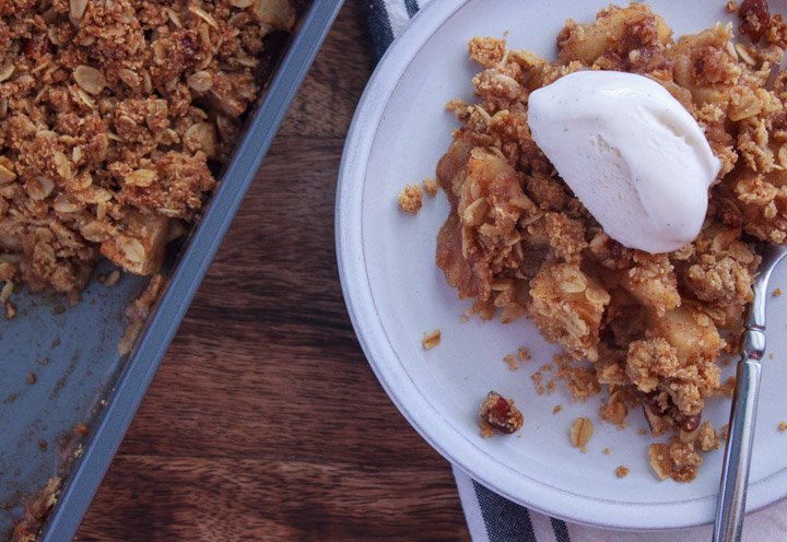 Gluten-Free Apple Crisp with Almond Flour and Less Sugar