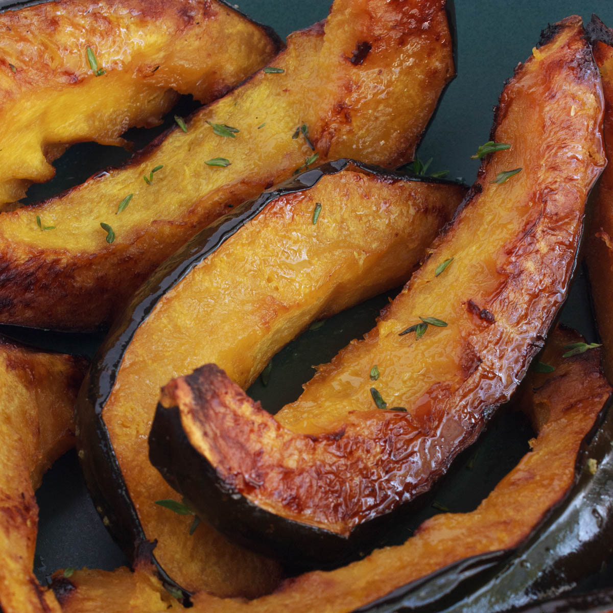 simple-roasted-acorn-squash-recipe-fed-by-the-farm