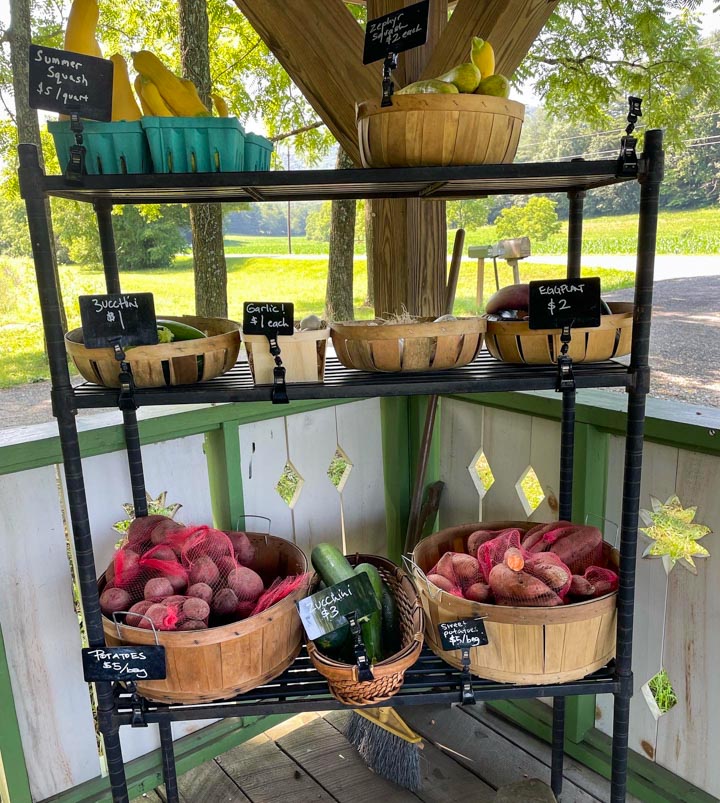 Flying Cloud Farm roadside farm stand with farm fresh vegetables for sale