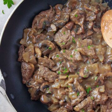 Chopped steak with mushroom and onion gravy