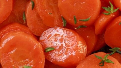 Easy Maple Glazed Carrots Recipe (on the Stovetop)