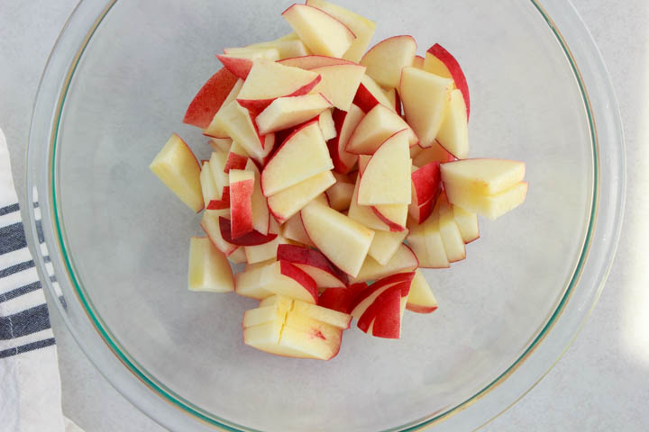 Fresh peach slices in a bowl