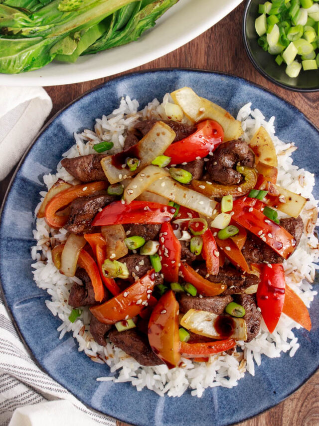 Stir-Fried Liver and Onions with Balsamic Glaze