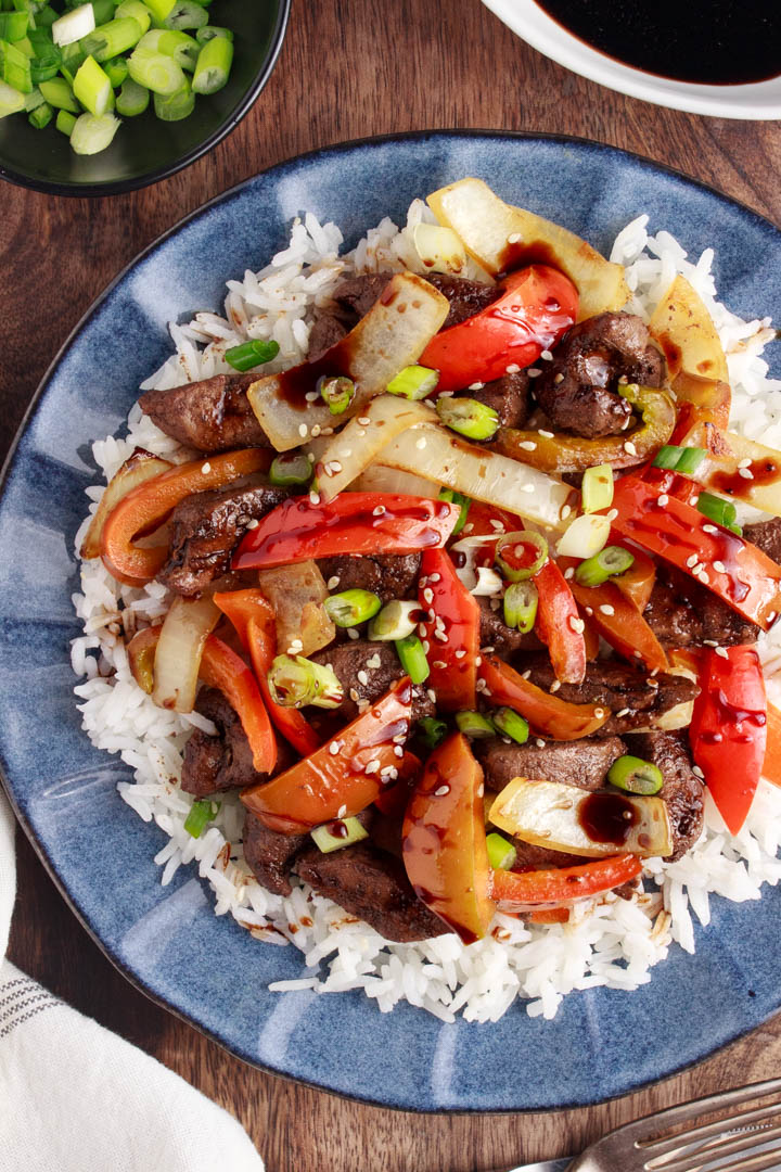 Stir-Fried Liver, Onions and Pepper with Balsamic Glaze